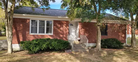 Exterior - 110 Old Pond Ln, Dickson, TN 37055 photo 2 of 21