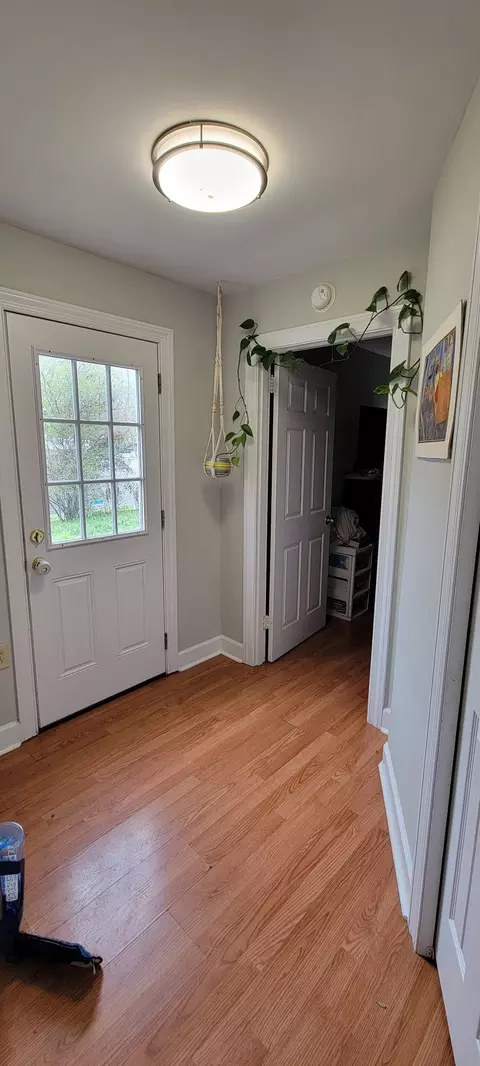 Entry Way - 110 Old Pond Ln, Dickson, TN 37055 photo 3 of 4