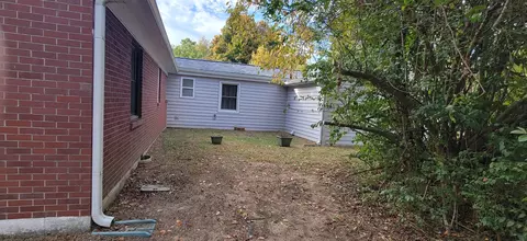 Exterior - 110 Old Pond Ln, Dickson, TN 37055 photo 8 of 21