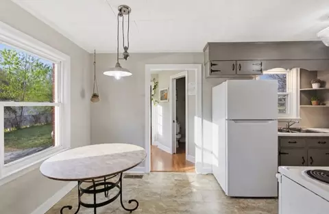 Kitchen - 110 Old Pond Ln, Dickson, TN 37055 photo 4 of 5