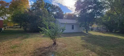 Exterior - 110 Old Pond Ln, Dickson, TN 37055 photo 12 of 21