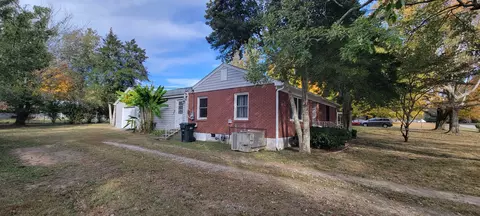 Exterior - 110 Old Pond Ln, Dickson, TN 37055 photo 15 of 21