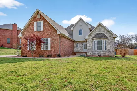 638 Potomac Dr, Clarksville, TN 37043