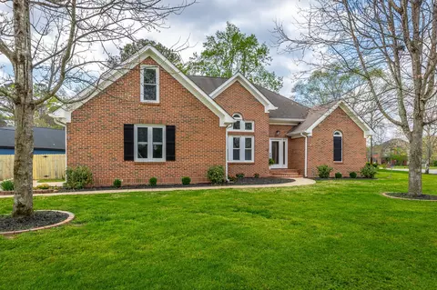 1618 Gunston Hall Rd, Hixson, TN 37343