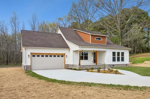 211 Majestic Dr, Decherd, TN 37324