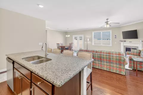 Kitchen - 4056 Cannonsgate Ln, Murfreesboro, TN 37128 photo 4 of 4