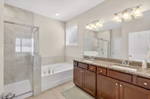 Bath - 4056 Cannonsgate Ln, Murfreesboro, TN 37128 photo 1 of 3