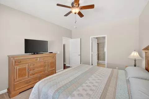 Bedroom - 4056 Cannonsgate Ln, Murfreesboro, TN 37128 photo 2 of 6
