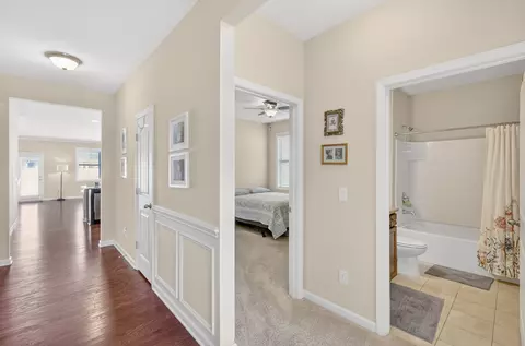 Entry Way - 4056 Cannonsgate Ln, Murfreesboro, TN 37128 photo 3 of 4