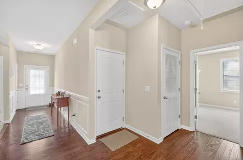 Entry Way - 4056 Cannonsgate Ln, Murfreesboro, TN 37128 photo 4 of 4