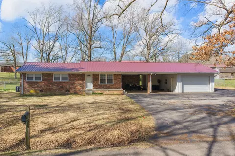 96 Maple Cir, Decaturville, TN 38329