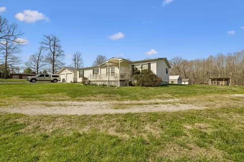 555 Wesley Chapel Rd, Sparta, TN 38583