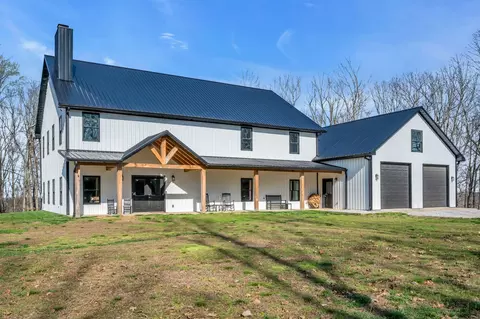 1658 Apache Trl, Pegram, TN 37143