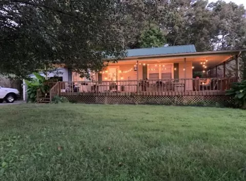 2058 Jefferson Rd, Smithville, TN 37166