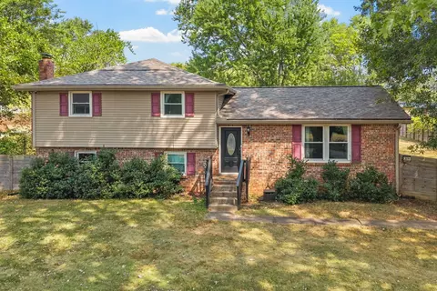 2079 Skyview Cir, Clarksville, TN 37042