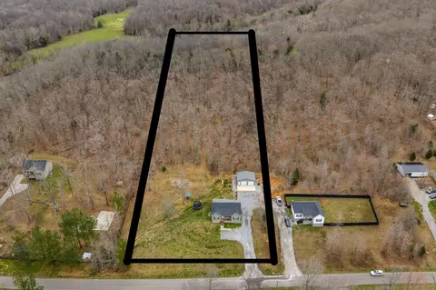 2534 N Hurricane Creek Rd, Mcewen, TN 37101