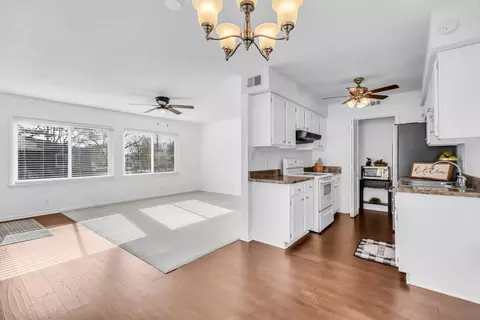 250 Donna Dr #4D, Hendersonville, TN 37075