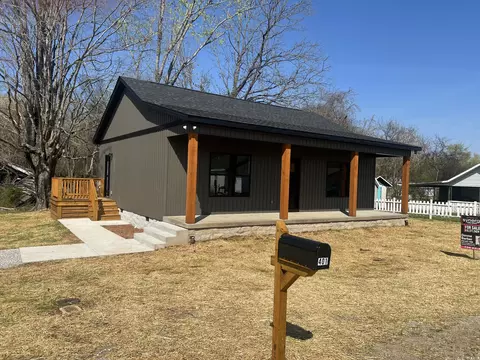 401 Hawkins St, Cowan, TN 37318