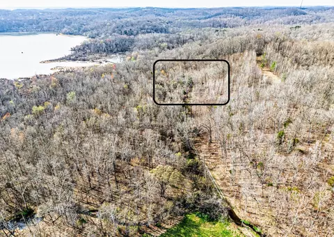 0 Douglas Bluff Ln, Stewart, TN 37175