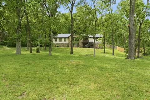 2002 Sunny Side Dr, Brentwood, TN 37027