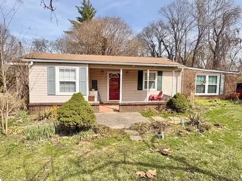 231 E Spring St, Lebanon, TN 37087