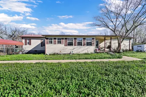 1765 Woolworth Rd, Erin, TN 37061
