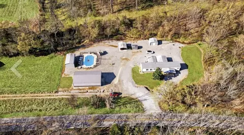4355 Browning Branch Rd, Bethpage, TN 37022