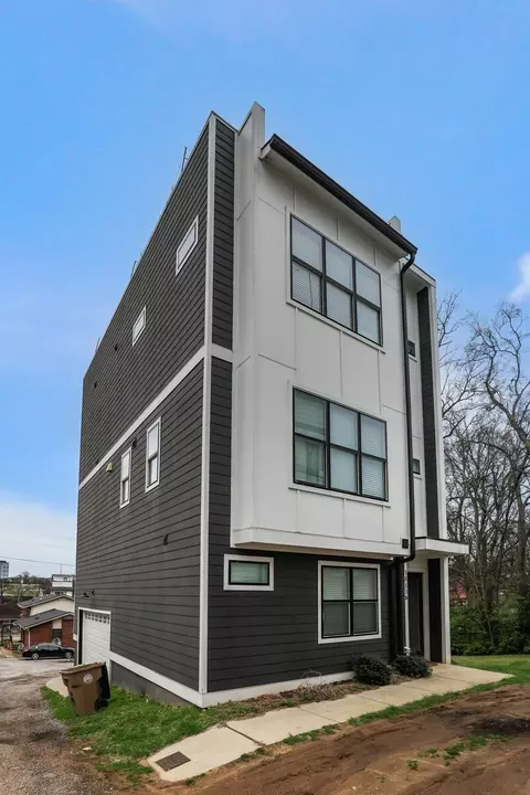 1813 Hermosa St # B, Nashville, TN 37208