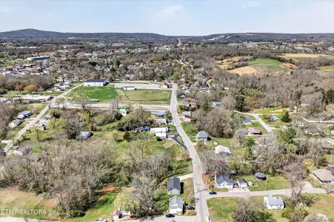 View/Area - 219 E Bronson St, Sparta, TN 38583 photo 3 of 3