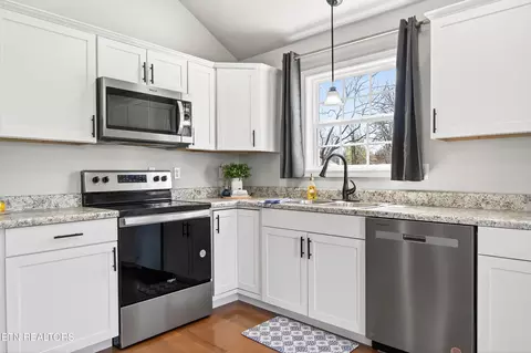 Kitchen - 219 E Bronson St, Sparta, TN 38583 photo 1 of 1
