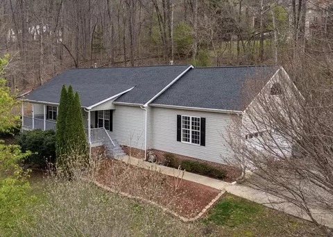 9711 Imperial Dr, Ooltewah, TN 37363