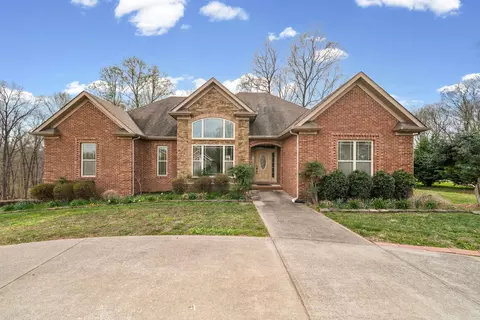 208 Markie Dr, Clarksville, TN 37043