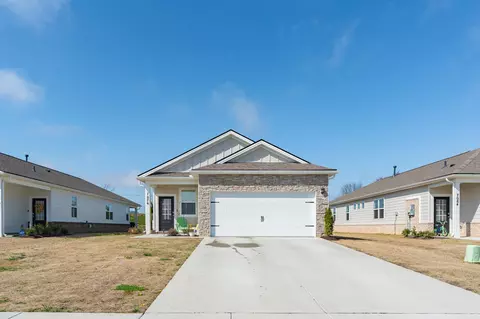 7076 Lang Ave, White House, TN 37188