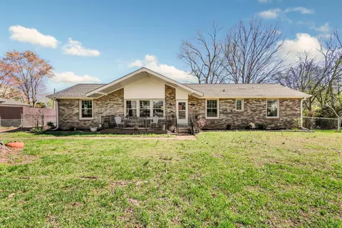 2178 Allendale Dr, Clarksville, TN 37043