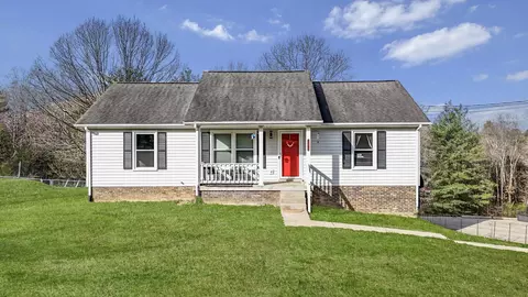 1978 Seven Mile Ferry Rd, Clarksville, TN 37040