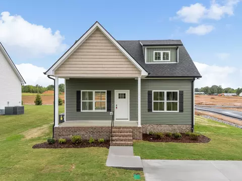 905 Wilkie St N, Mcewen, TN 37101