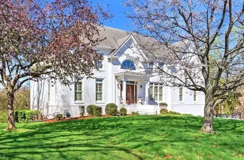 676 Old Orchard Rd, Brentwood, TN 37027