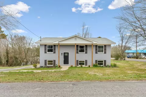 1235 27th St SE, Cleveland, TN 37323