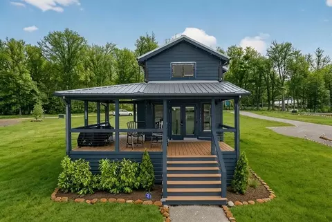 113 Shoreside Ct, Tracy City, TN 37387