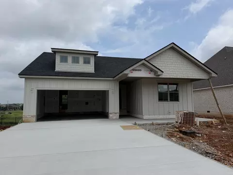 907 Bankside Dr, Clarksville, TN 37043