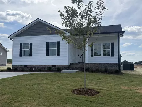 945 Wilkie St N, Mcewen, TN 37101