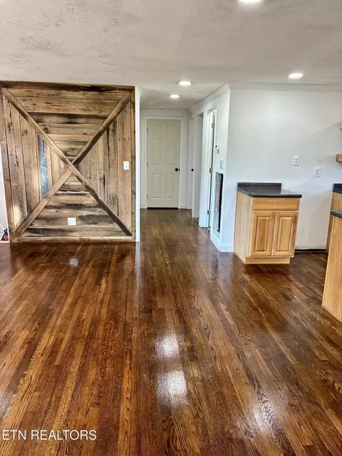 101 Steele Rd, Greenback, TN 37742 photo 8