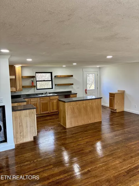 101 Steele Rd, Greenback, TN 37742 photo 6