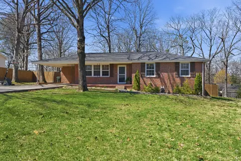 20612 S Hummingbird Ln, Dickson, TN 37055