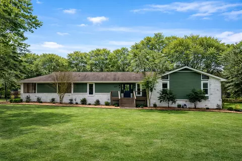 1716 Cook Dr, Lebanon, TN 37087
