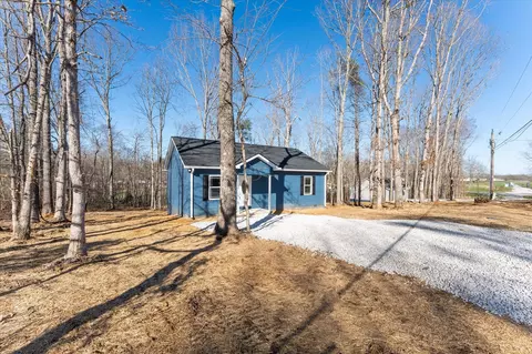 17 Central St, Tracy City, TN 37387