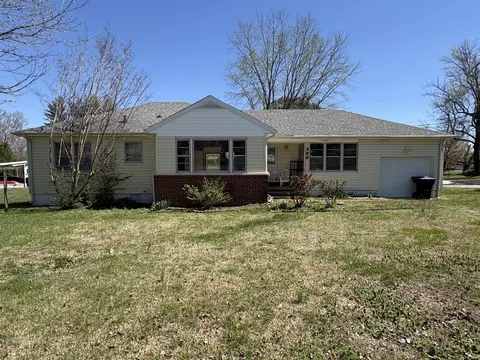 300 Yeager St, Tullahoma, TN 37388