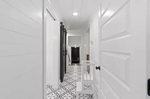 Entry Way - 411 2nd Ave S, Loretto, TN 38469 photo 1 of 2