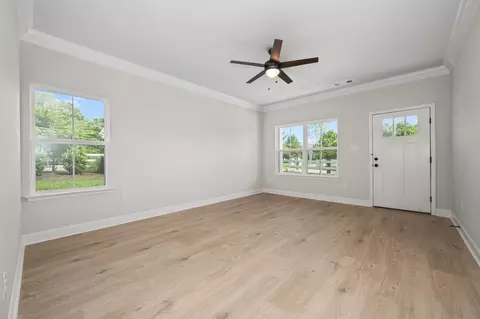 Living - 613 Rohan Dr, Murfreesboro, TN 37129 photo 3 of 4