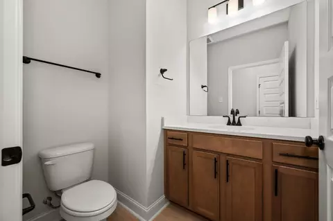 Bath - 613 Rohan Dr, Murfreesboro, TN 37129 photo 1 of 5